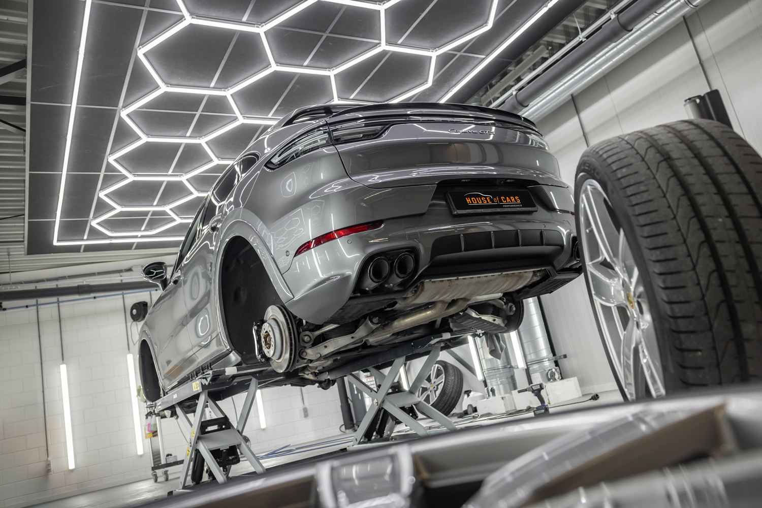 25-0619-House-of-Cars—website-content-09